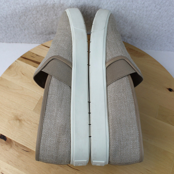 Vince Slip On Loafer Womens 8.5 Beige Shoe Comfort Career Preppy Modern - Picture 6 of 13